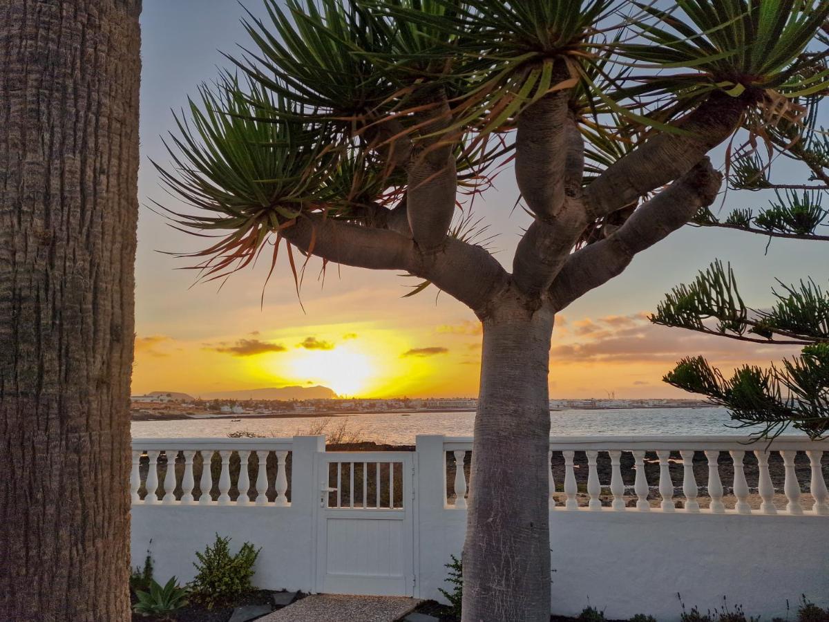 קורלחו Villa La Maja Beachfront מראה חיצוני תמונה